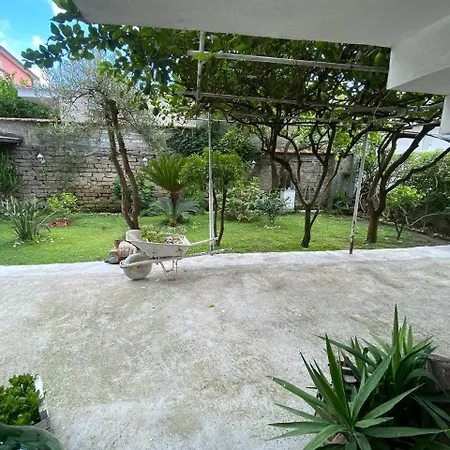La Bouganville House