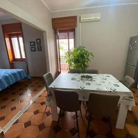 La Bouganville House * Naples